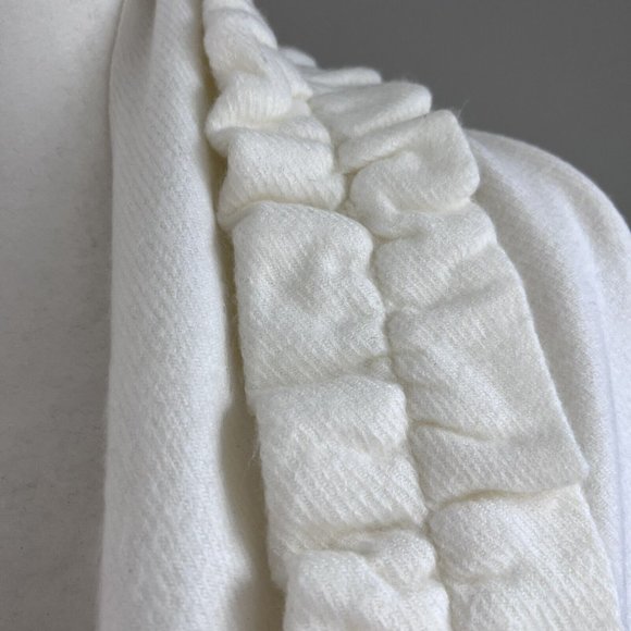 Echo Designer Ruffled Ivory Knit Scarf 66” NWT New - Picture 3 of 9